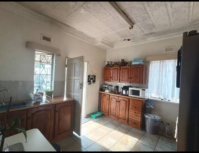 4 BEDROOM PROPERTY TO RENT IN SELECTION PARK